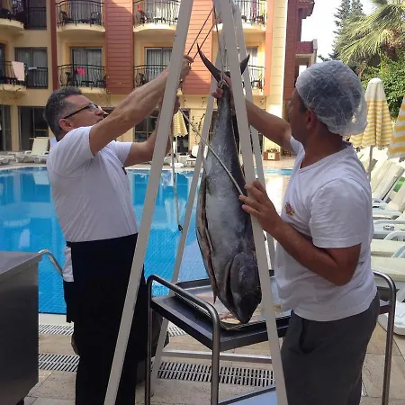 Murat 2 Hotel 4*